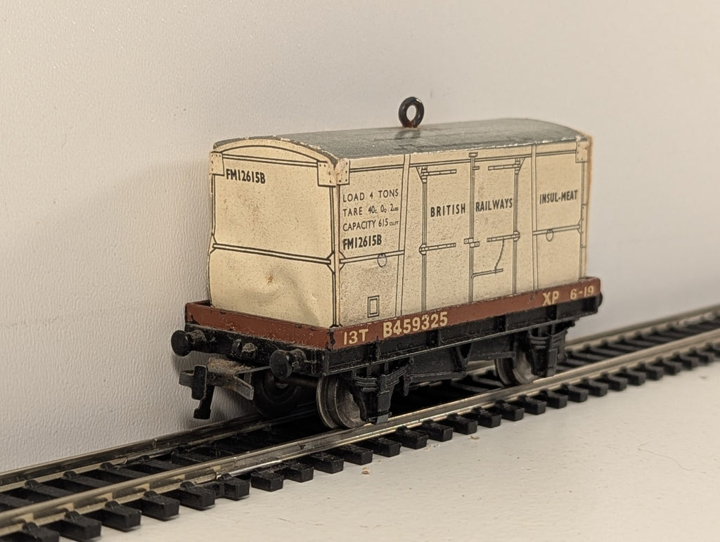 Hornby Dublo 32088 OO Gauge Low-Sided Wagon with White Meat Container - Boxed