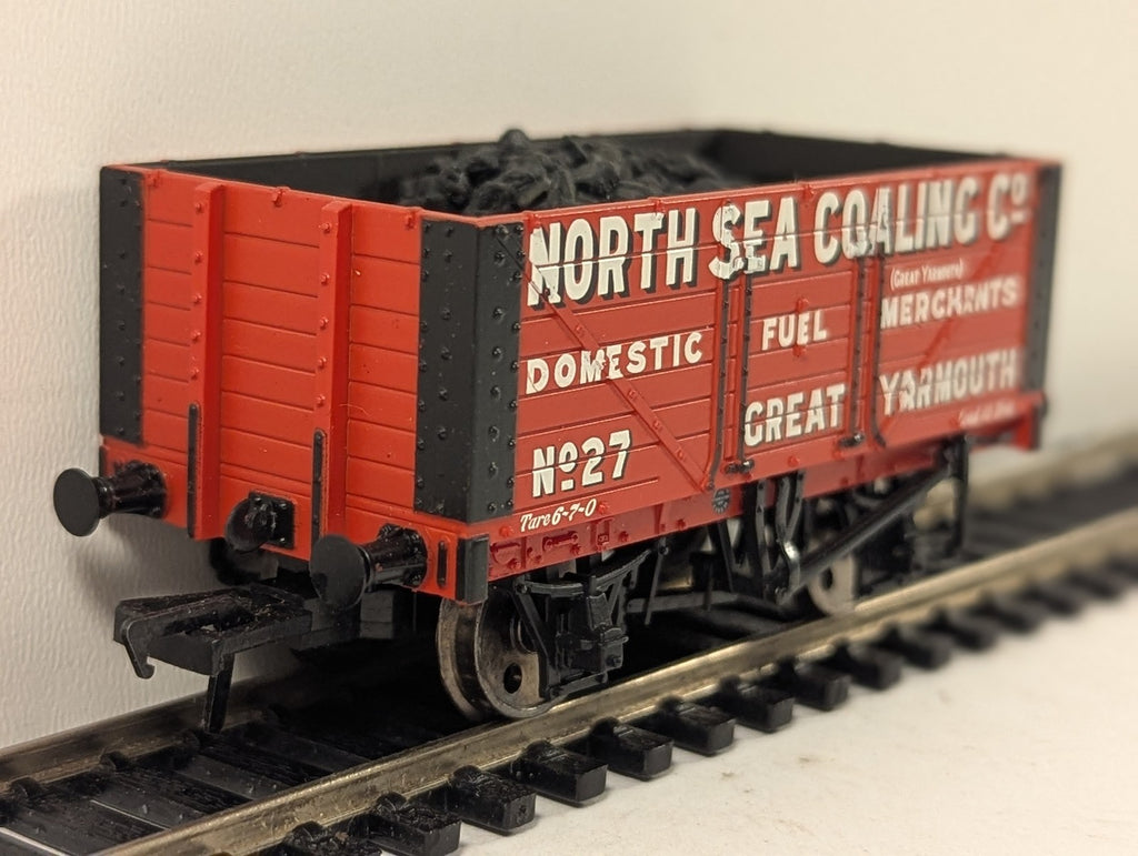 Bachmann OO Gauge 7 Plank Wagon 'North Sea Coaling Co.' Goods Wagon 27