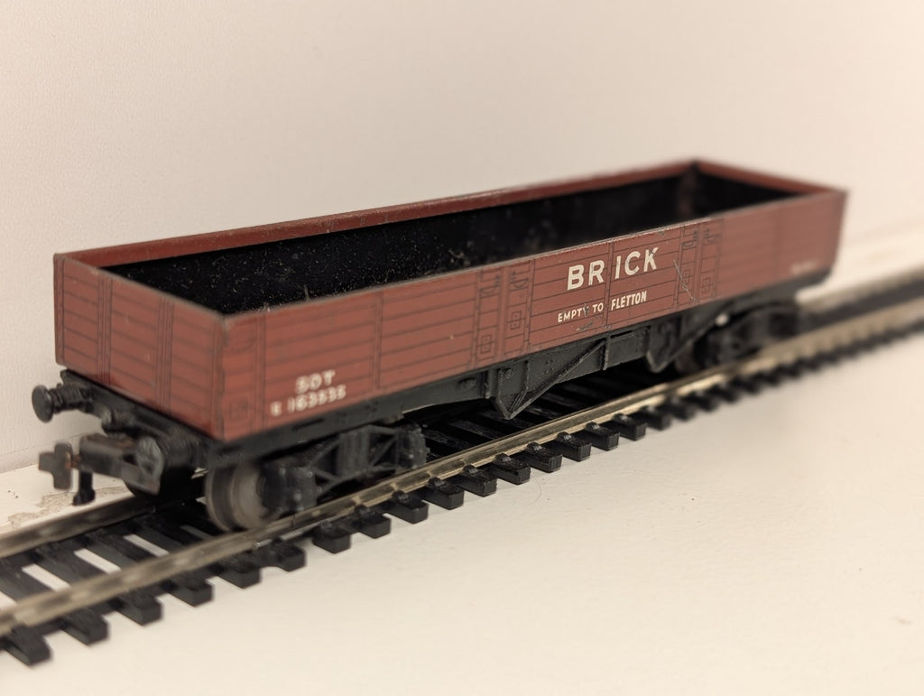 Hornby Dublo 50-Ton High-Capacity Brick Wagon