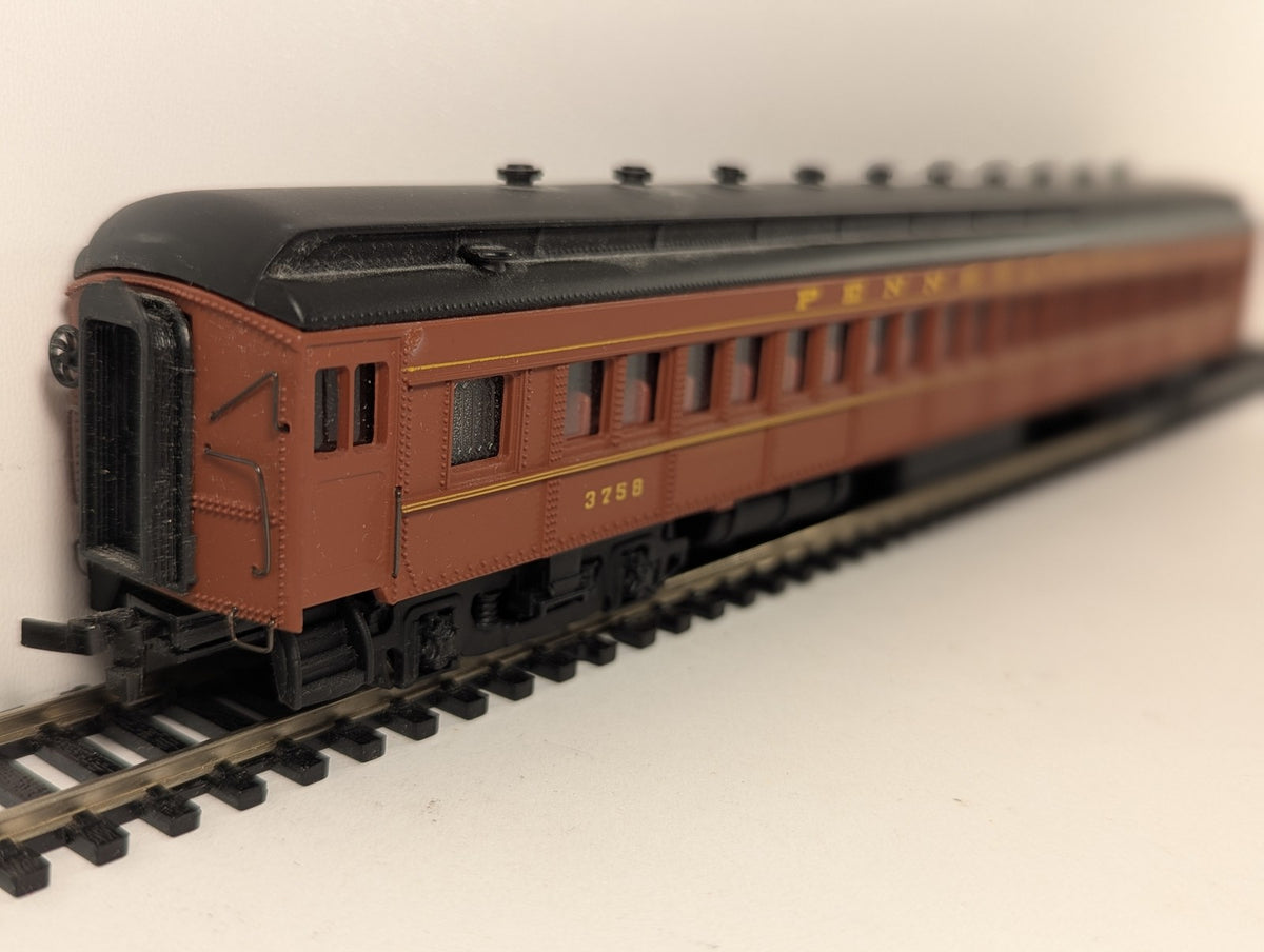 Bachmann HO Gauge Pennsylvania Railroad Heavyweight Coach Passenger Coach 3758