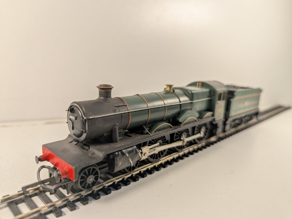 Tri-ang Hornby GWR Hall Class GWR Lined Green