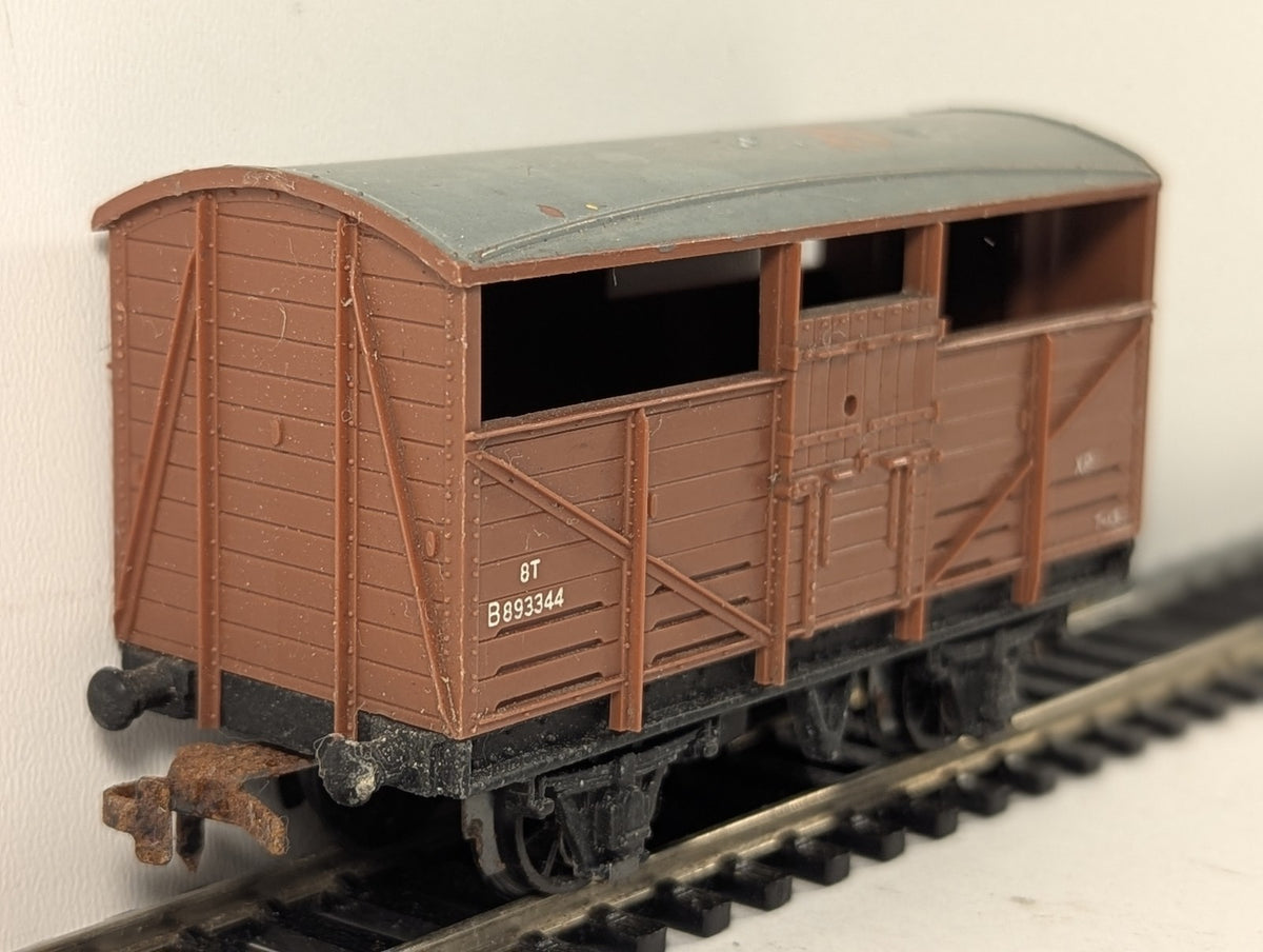 Hornby Dublo OO Gauge BR Cattle Wagon Goods Wagon B893344 BR Bauxite 4635
