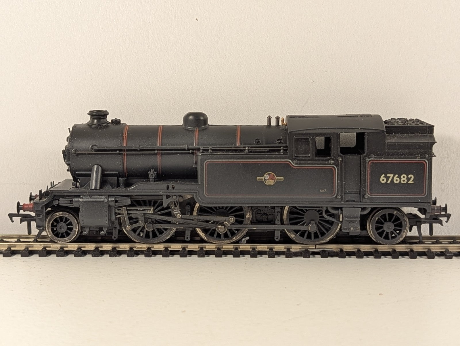 Bachmann Branchline OO Gauge Class V3 2-6-2T 67682 BR Black Weathered