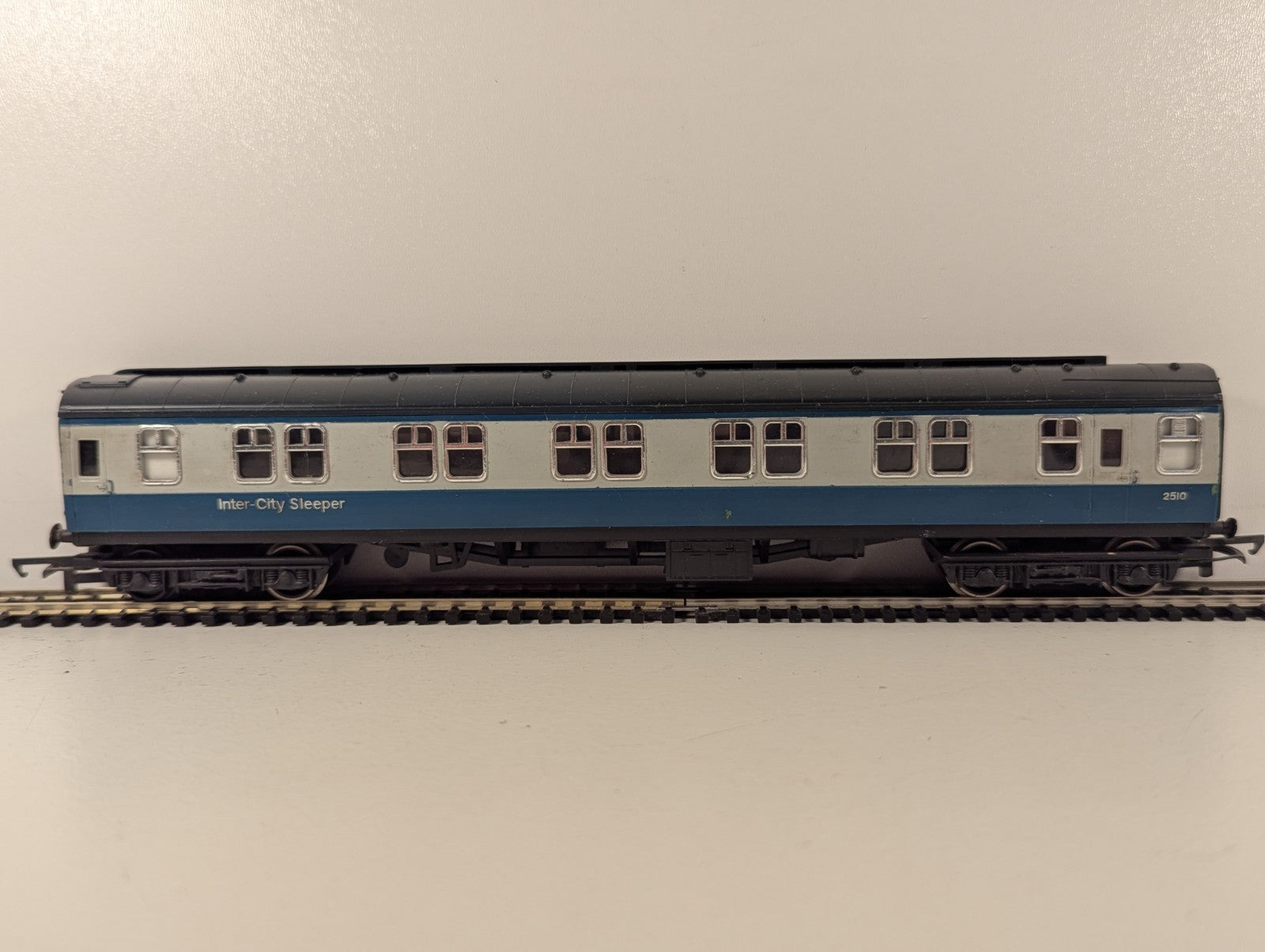 Hornby Railways R924 OO Gauge Inter-City Sleeping Car