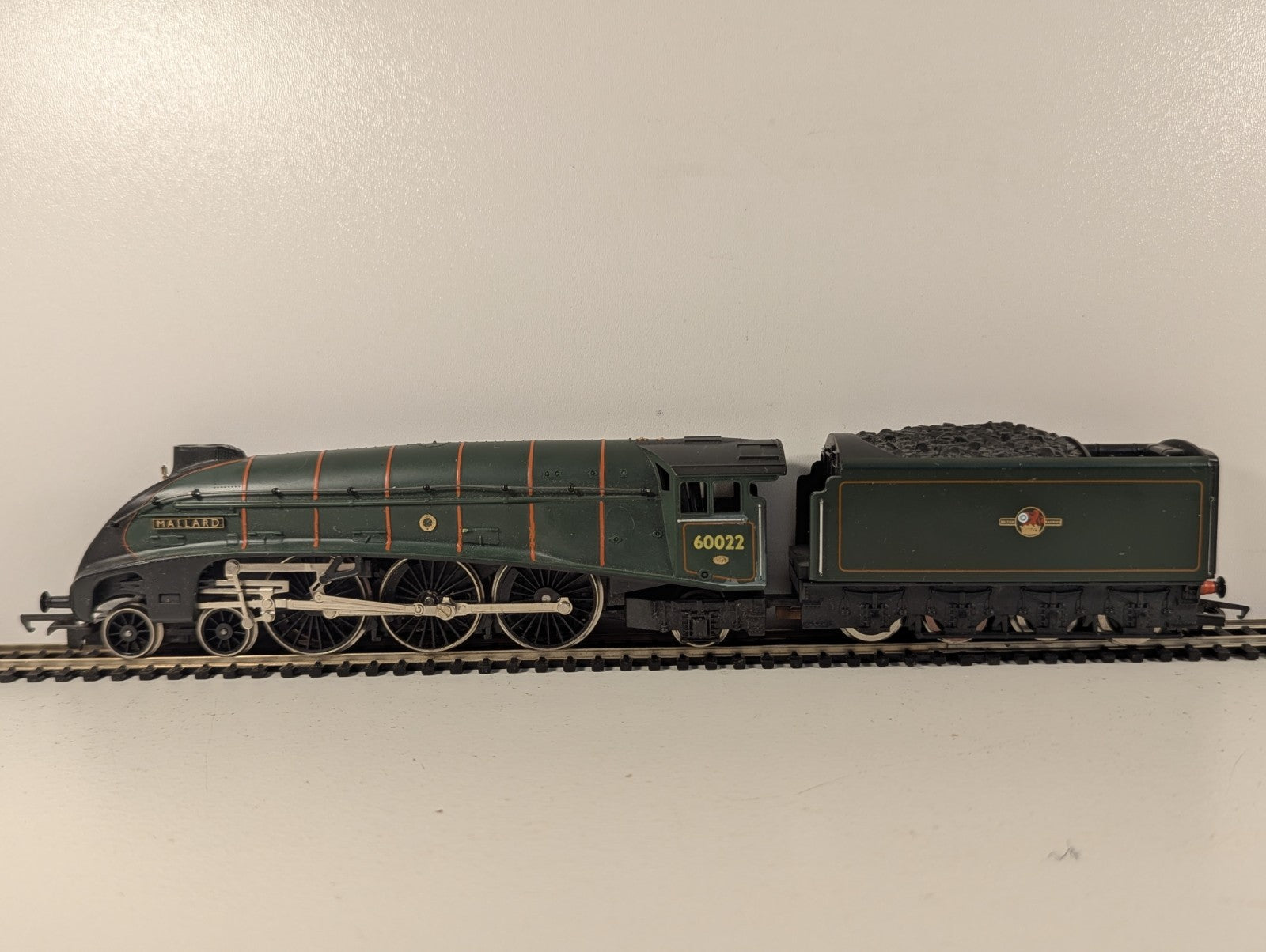 Hornby LNERClass A4 No.60022 "Mallard" BR Green Steam Locomotive OOGauge - Boxed