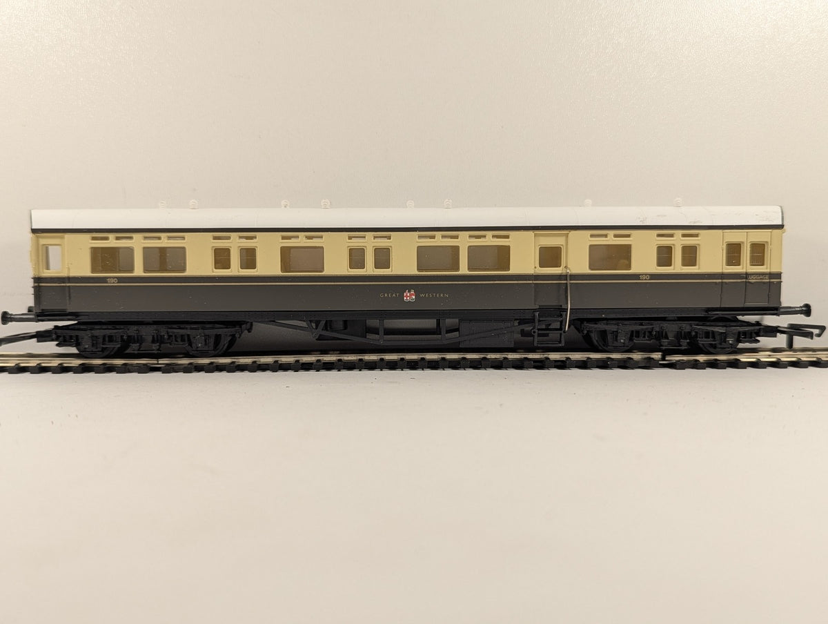 Hornby OO Gauge GWR Autocoach Passenger Coach 190 GWR Chocolate and Cream R4026