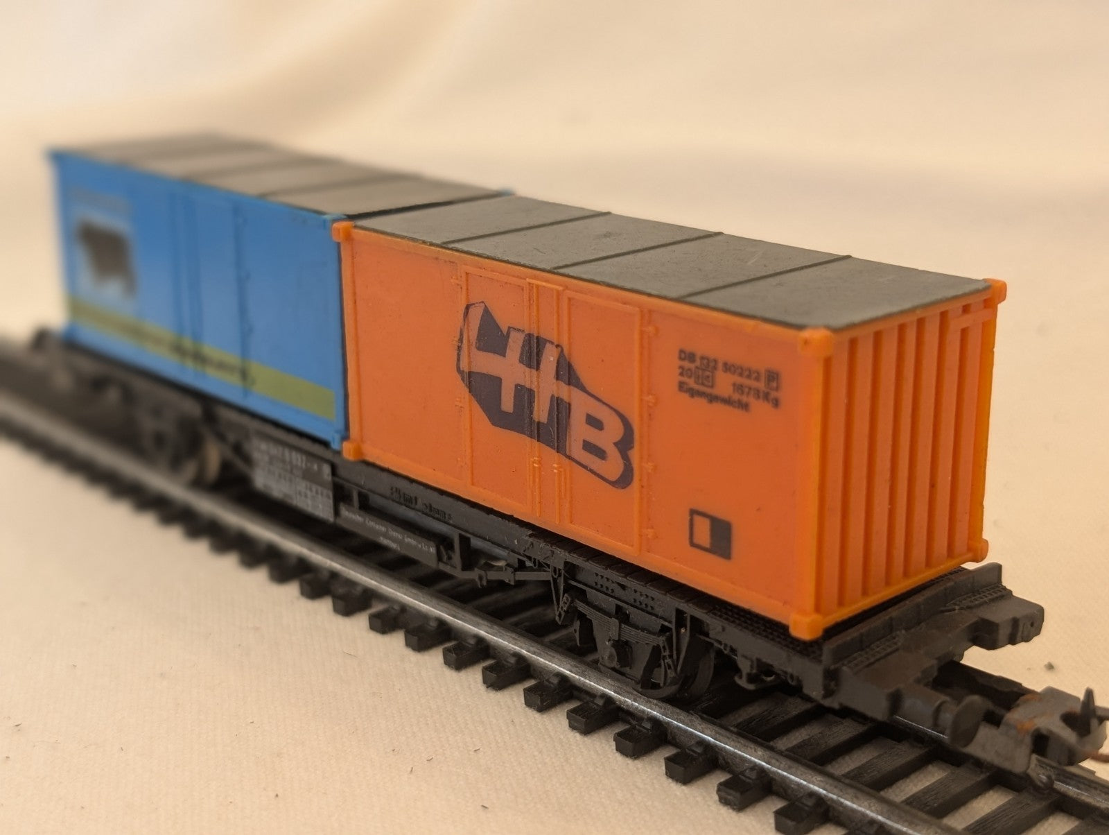Lima OO Gauge BR Mk2B Corridor W16084 – Blue & Grey