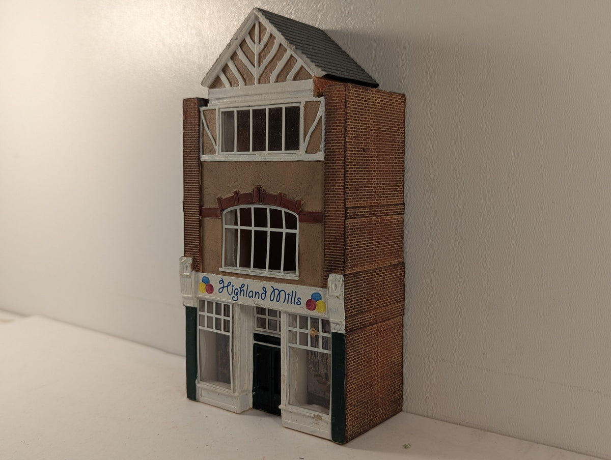 Hornby OO Gauge Highland Mills Shop Building