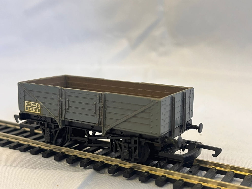 Peco OO Gauge 7 Plank Open Wagon Kit Built