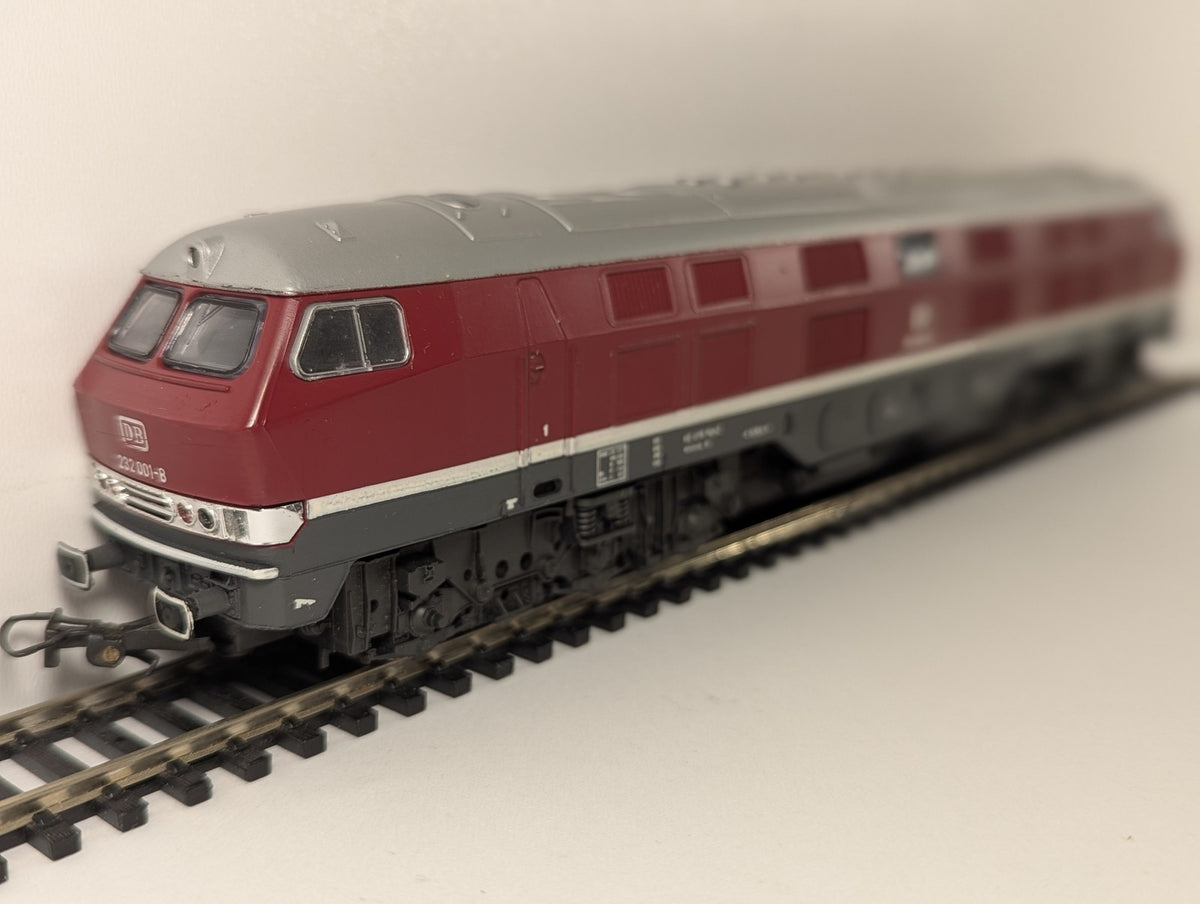 Rivarossi HO Gauge DB Class 232 Diesel Locomotive 232 001-8 DB Red & Grey 1996