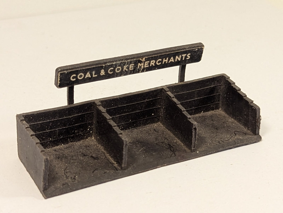Peco LK-3 OO Gauge Coal Staithes Kit