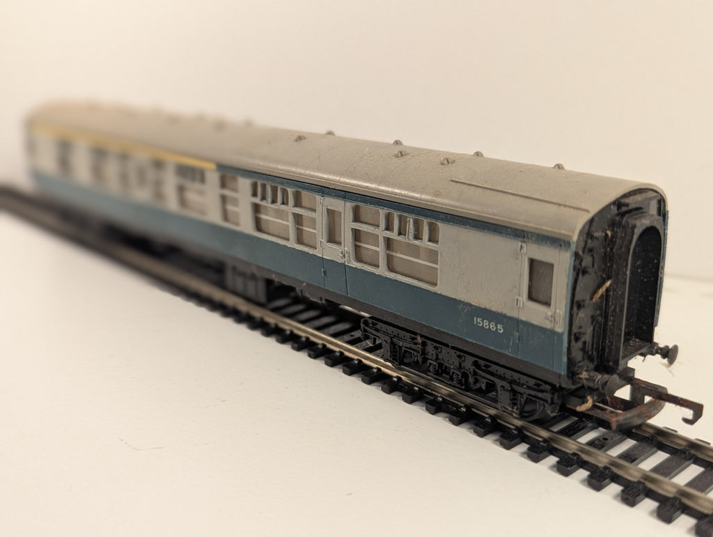 Tri-ang Hornby OO Gauge BR Mk1 Composite Coach No.15865