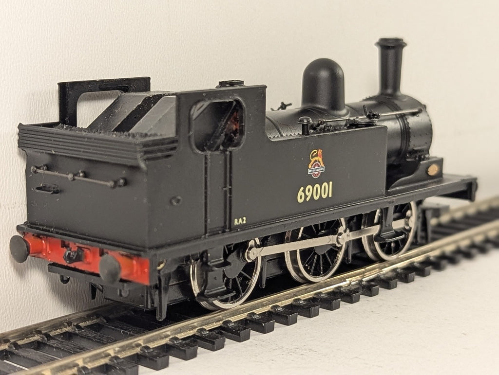 Mainline OO Gauge Class N2 0-6-2T Steam Locomotive 69001 BR Black