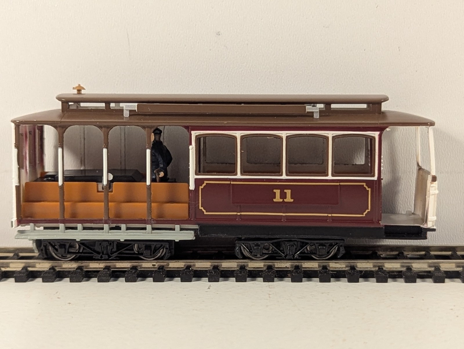 Bachmann HO Scale Cable Car 11 Red 60530 - Boxed