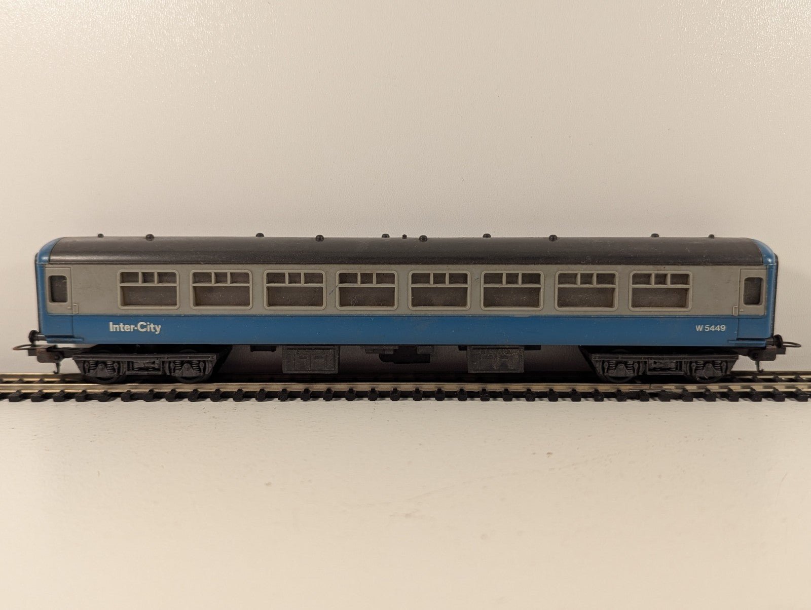 Lima HO Gauge BR Mk2 InterCity Coach Blue & Grey