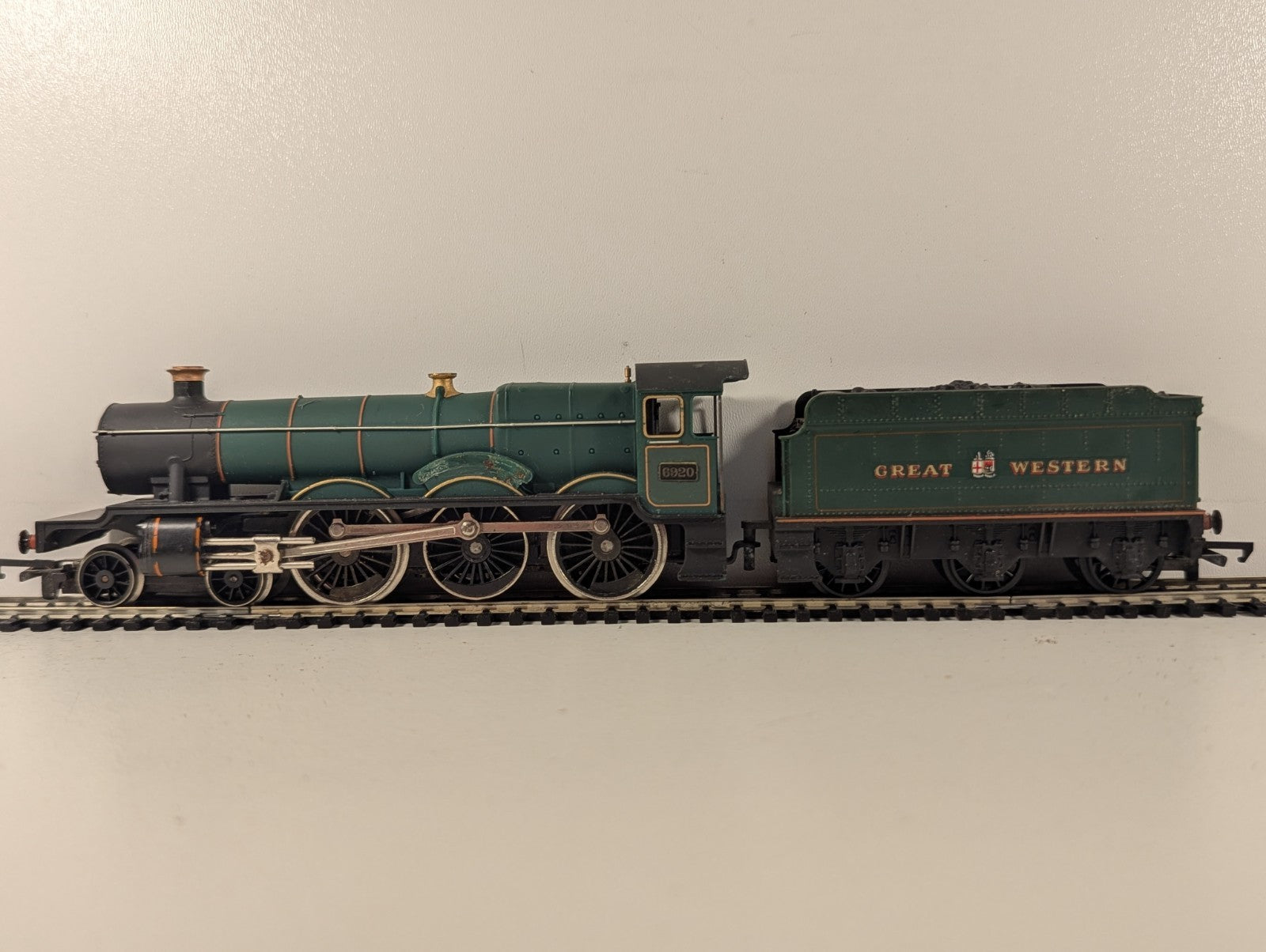 Hornby OO Gauge GWR 4900 Class 'Albert Hall' (Renumbered to 6920)