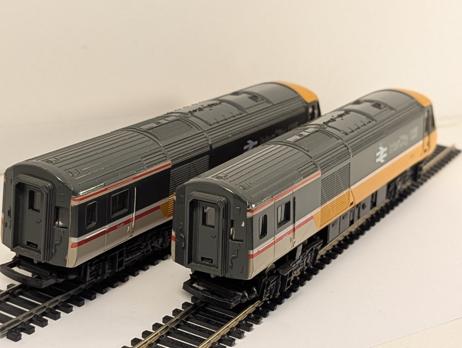 Hornby OO Gauge BR InterCity Executive Class 43 HST 2 Car Set