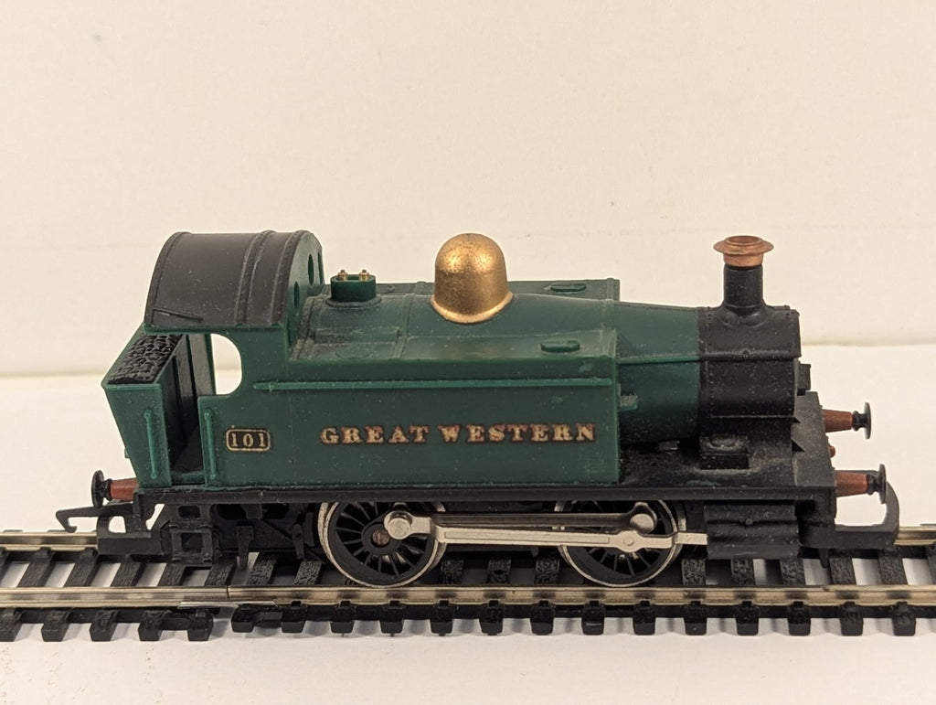 Hornby R077 GWR Class 101 Holden 0-4-0 Tank Locomotive OO Gauge - Boxed
