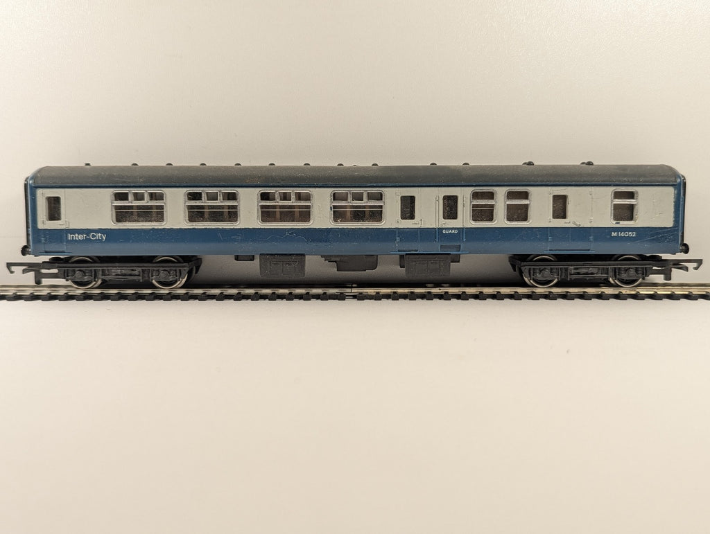 Hornby OO Gauge BR Mk1 BSK Brake Second Corridor Coach Passenger Coach M14052