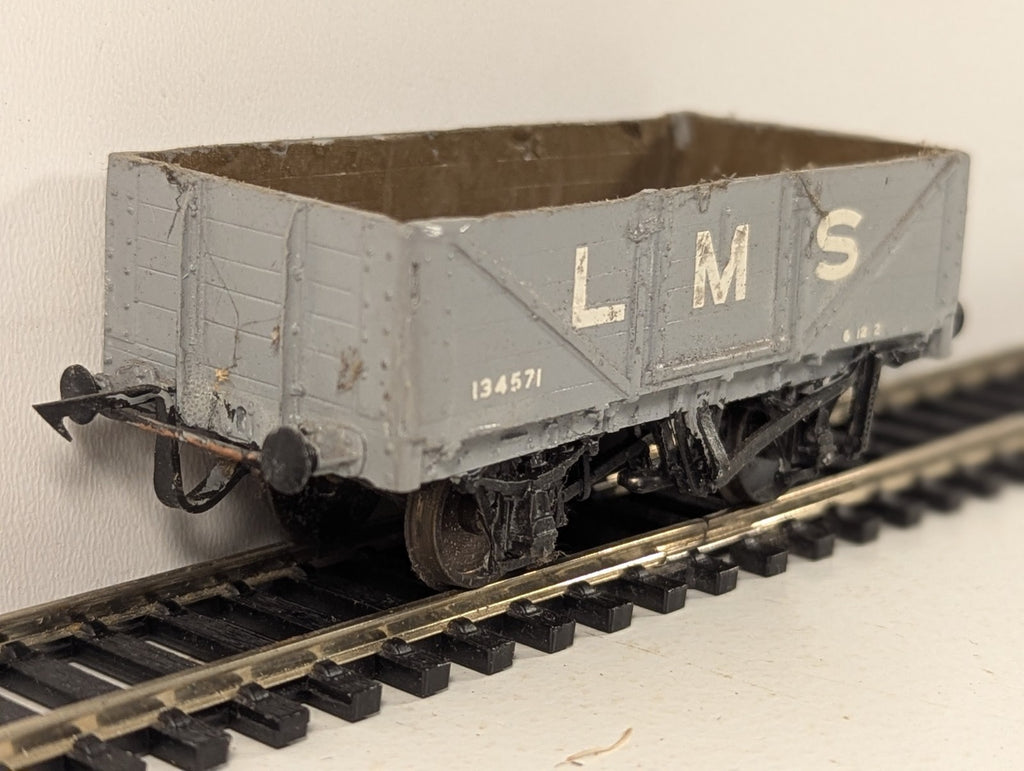 Kit-built OO Gauge LMS 5-Plank Open Wagon 134571 LMS Grey