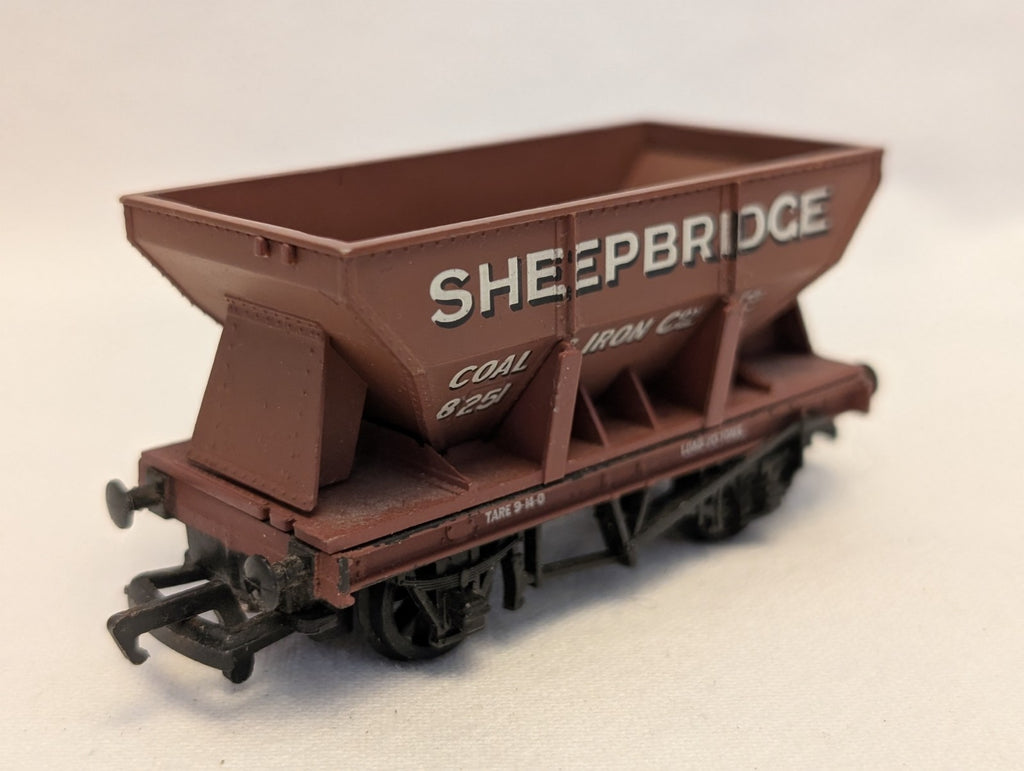 Mainline OO Gauge 20 Ton Hopper Wagon Goods Wagon 8251