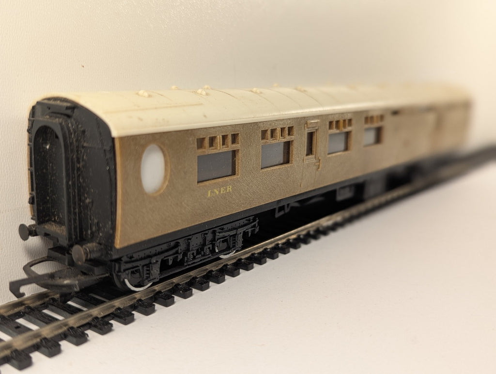 Tri-ang OO Gauge LNER Brake Third Coach Coaches 1870 LNER Teak R23