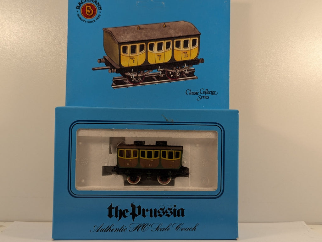 Bachmann HO Gauge “The Prussia” Passenger Coach