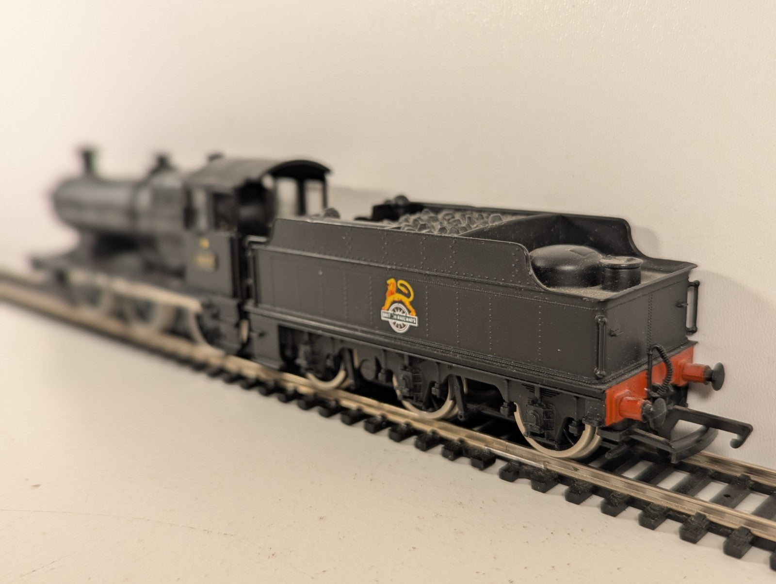Bachmann 11042 BR Collett Goods 0-6-0 No.2203 Steam Locomotive OO Gauge