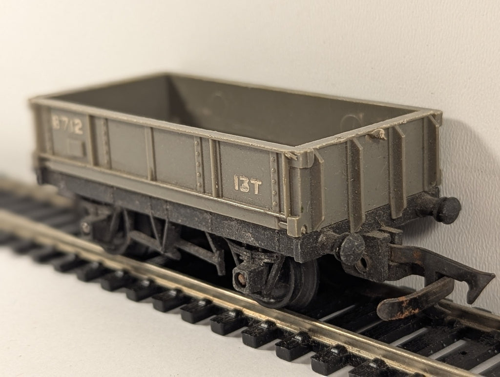 Tri-ang OO Gauge 13 Ton Medium Open Wagon Goods Wagon B712 BR Grey R113