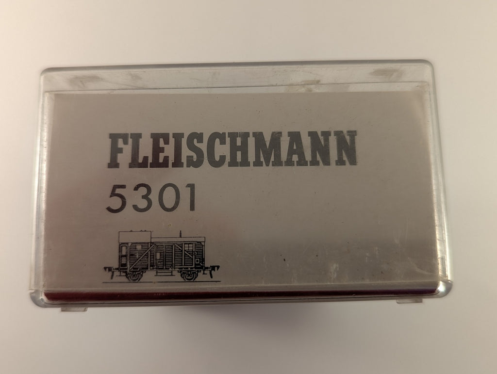 Fleischmann HO Gauge DB Pwg Goods Train Baggage Van 124 206 DB Green 5301