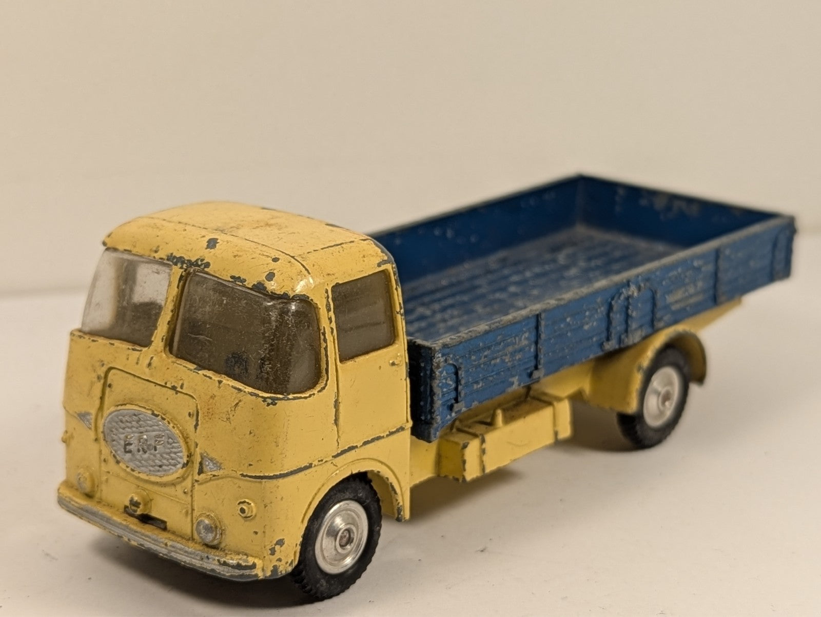 Corgi Toys 456 ERF Model 44G Dropside Lorry 1:43 Scale