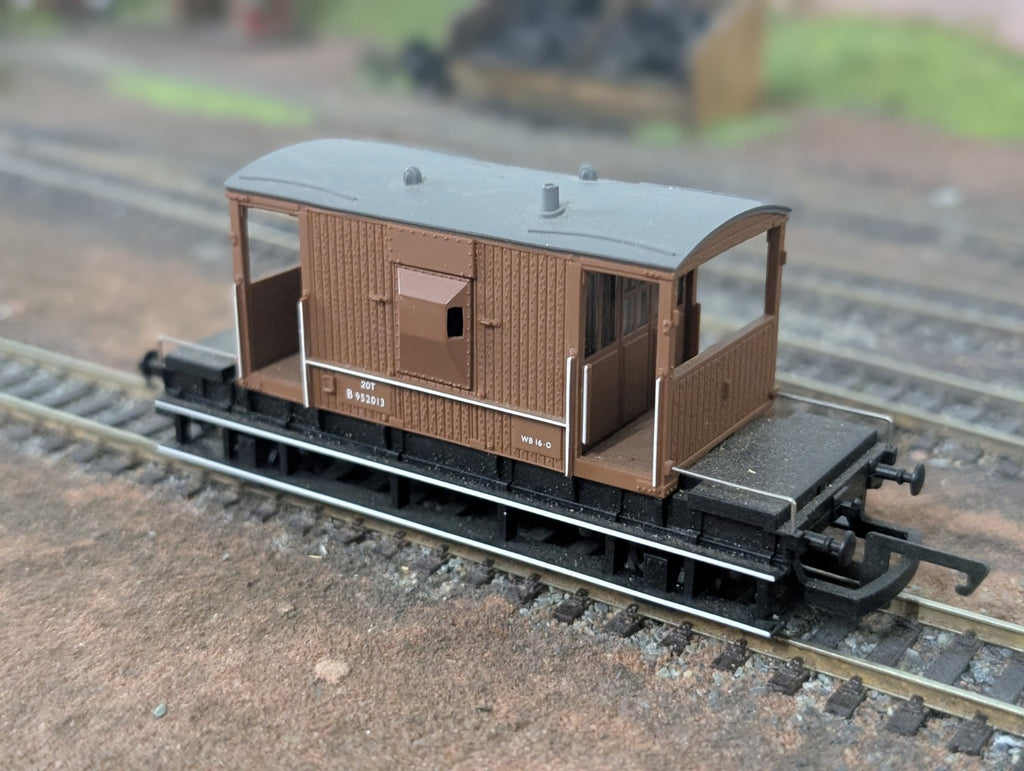 Hornby R6119 BR 20 Ton Brake Van B952006