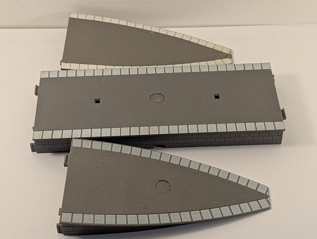Hornby OO Gauge Grey Plastic Straight Platform and Curved Ramps