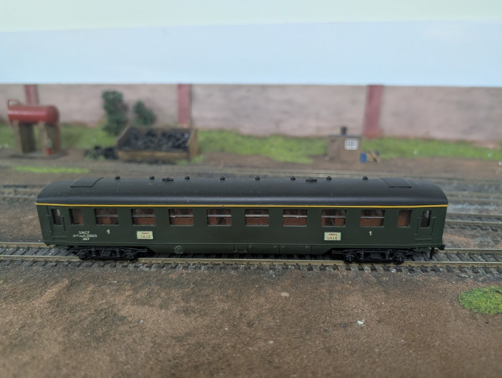 Hornby Acho Passenger Coach 733 Passenger 2nd Class