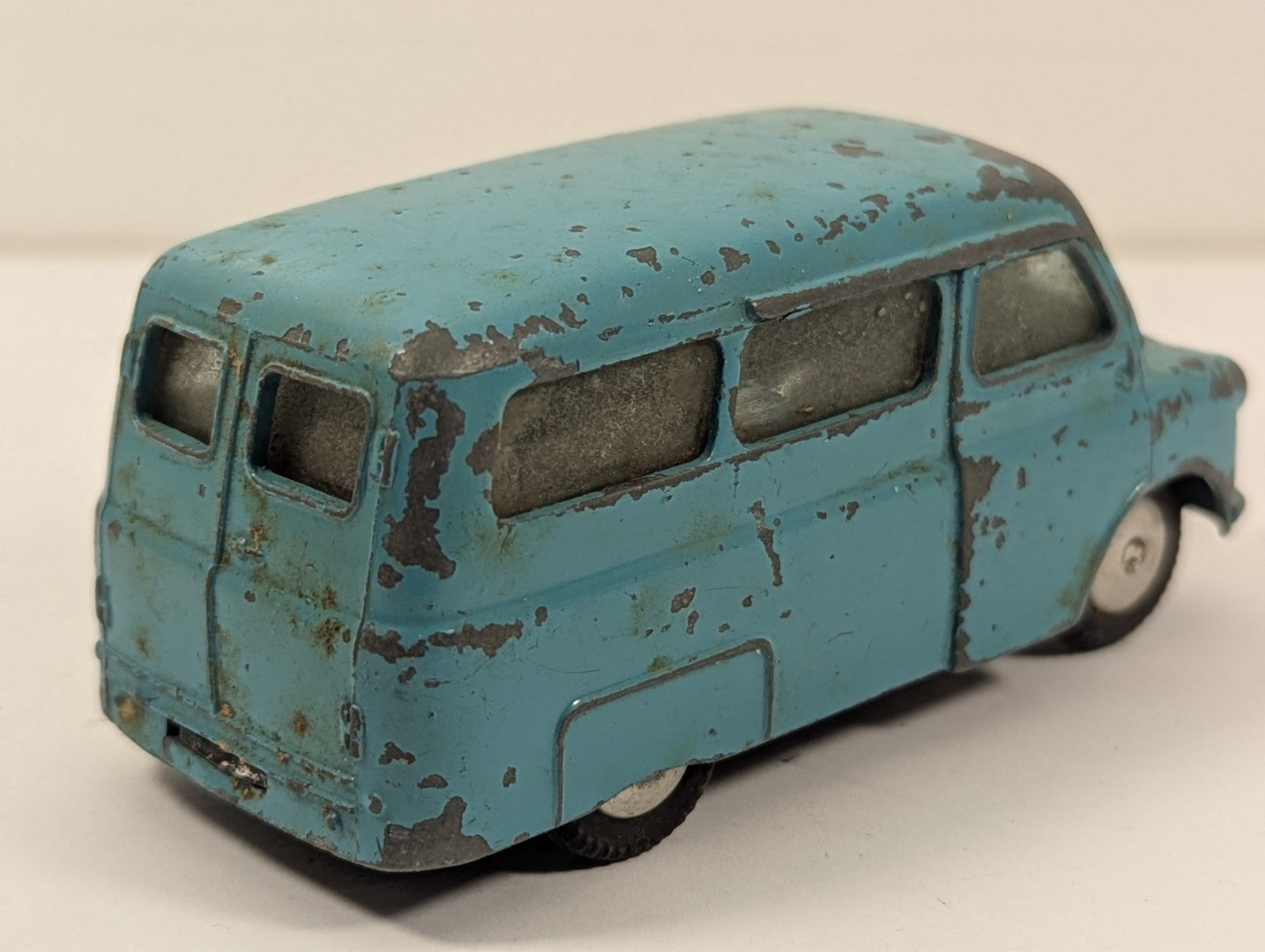 Corgi Toys 404 Bedford Dormobile Personnel Carrier Van Blue
