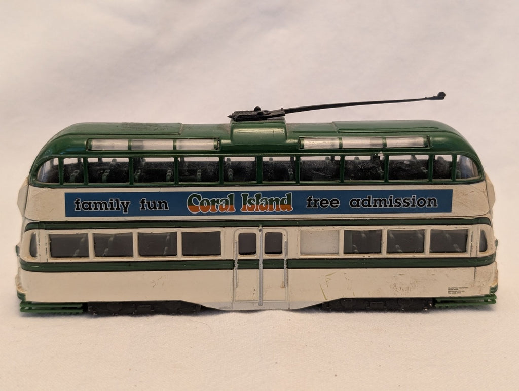 Corgi 1:76 Blackpool Balloon Tram 713