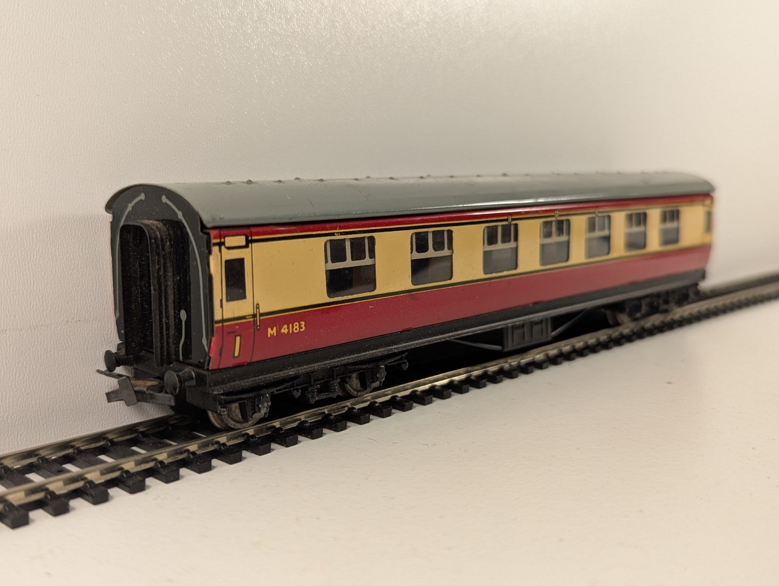Hornby Dublo 32017 OO Gauge LMR D12 Corridor Coach - Boxed