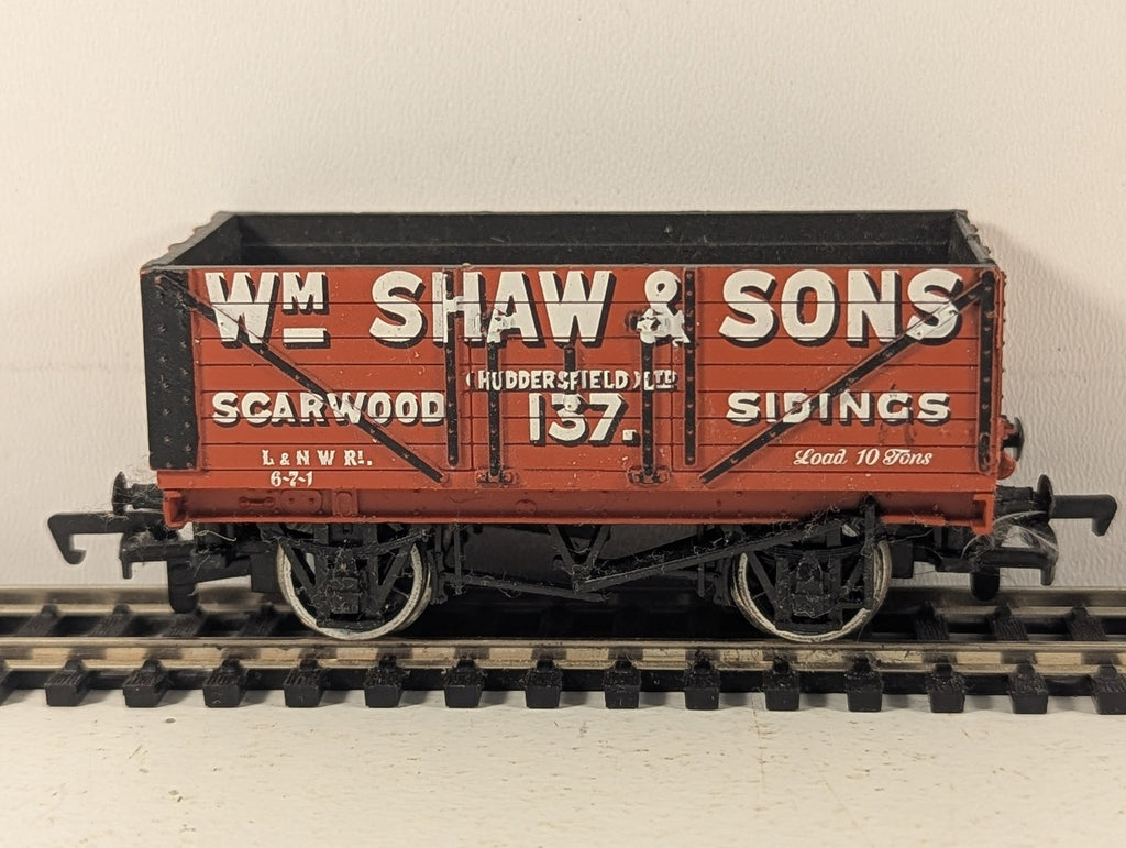 Bachmann OO Gauge 7 Plank Open Wagon Wm Shaw & Sons Goods Wagon 137