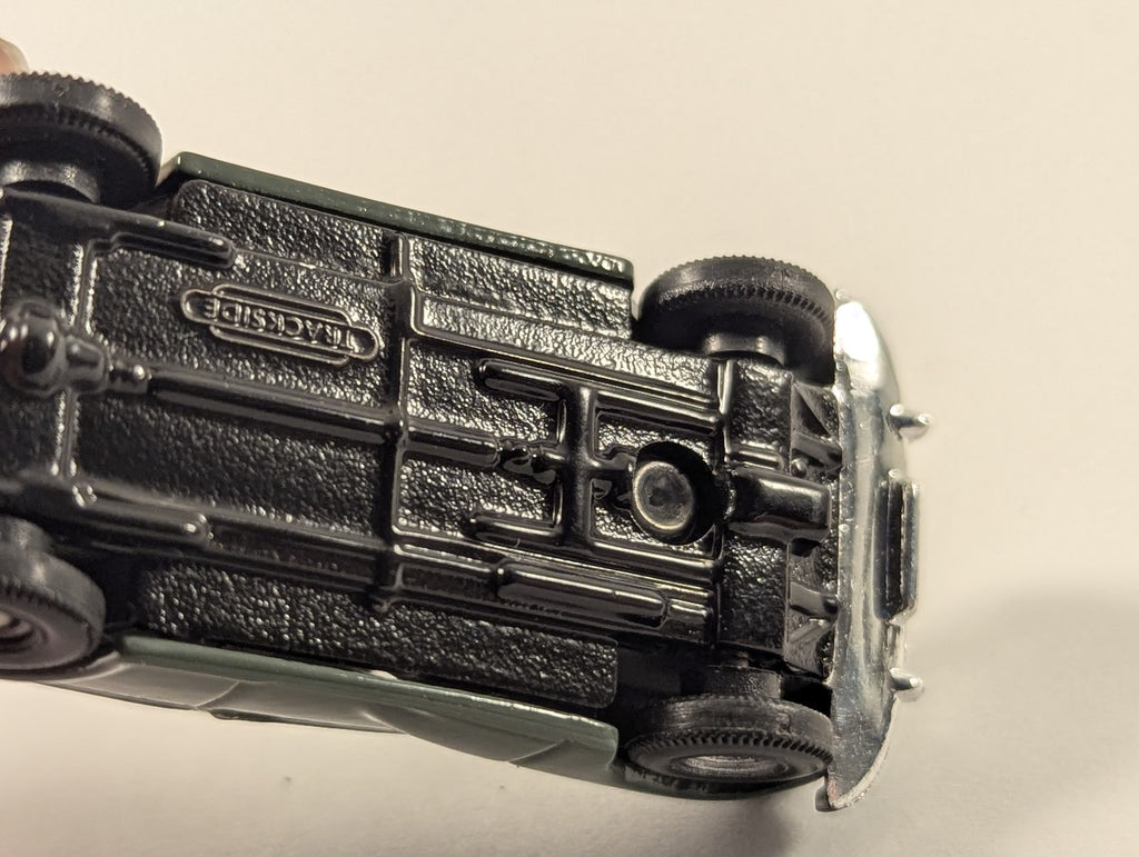 Trackside OO Gauge Morris Minor 1000 Saloon Die-cast Model Vehicle Dark Green