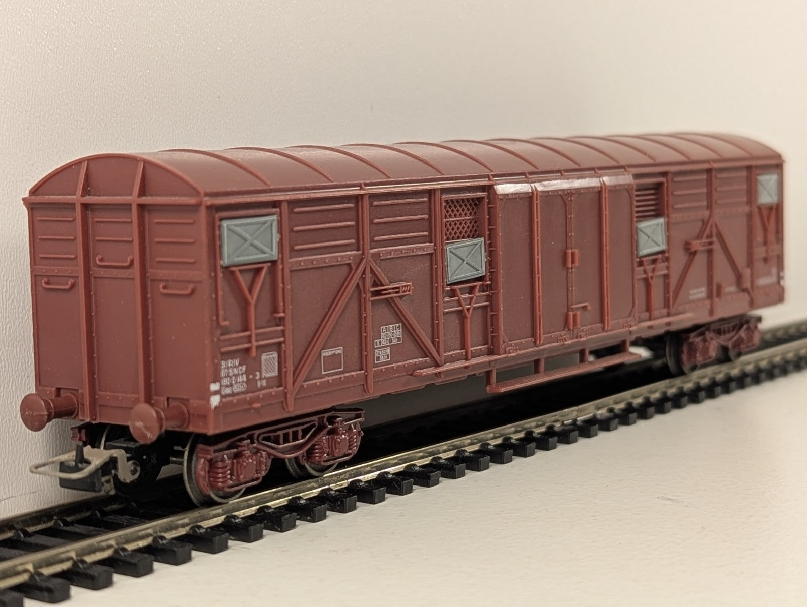 Jouef HO Gauge SNCF 6531 Twin Bogie Box Van - Boxed