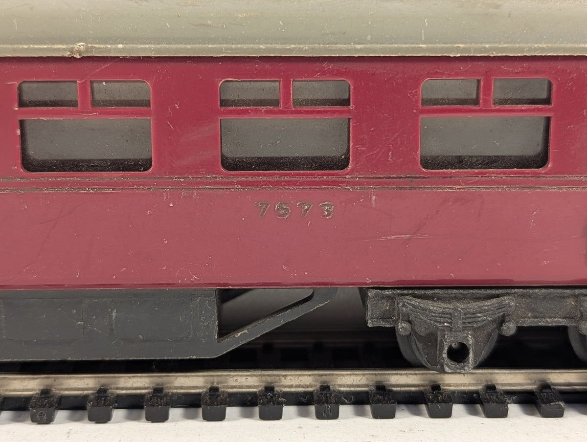 Tri-ang OO Gauge LMS Passenger Coach 7573 LMS Maroon R.23