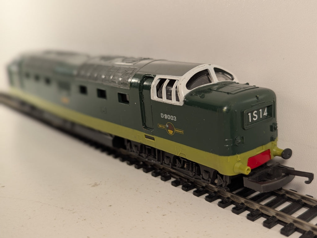 Lima OO Gauge Class 55 Deltic 'Meld' Diesel Locomotive D9003 BR Two Tone