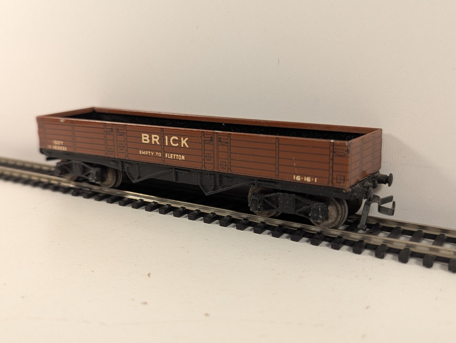 Hornby Dublo 32050 OO Gauge High Capacity Bogie Brick Wagon - Boxed