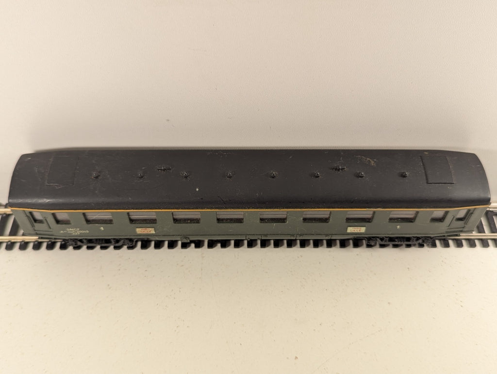 Hornby-Acho SNCF 1st Class Passenger Coach Green HO Gauge