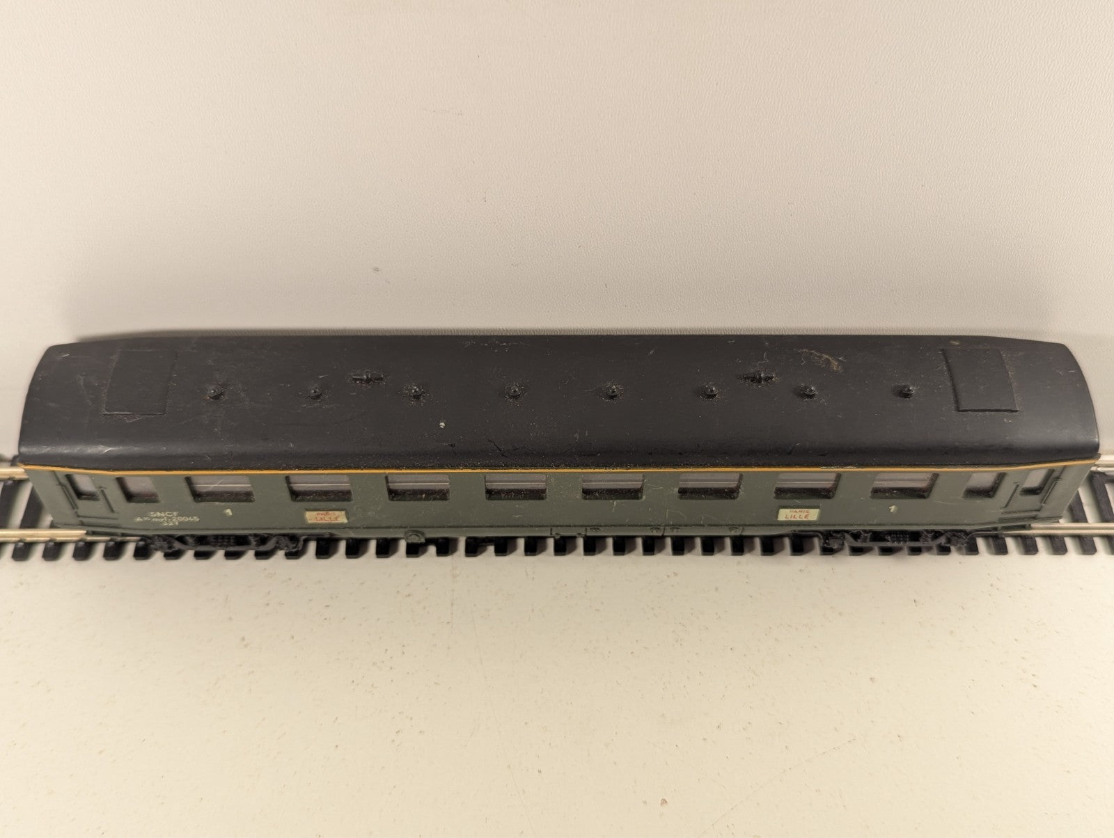 Hornby-Acho SNCF 1st Class Passenger Coach Green HO Gauge