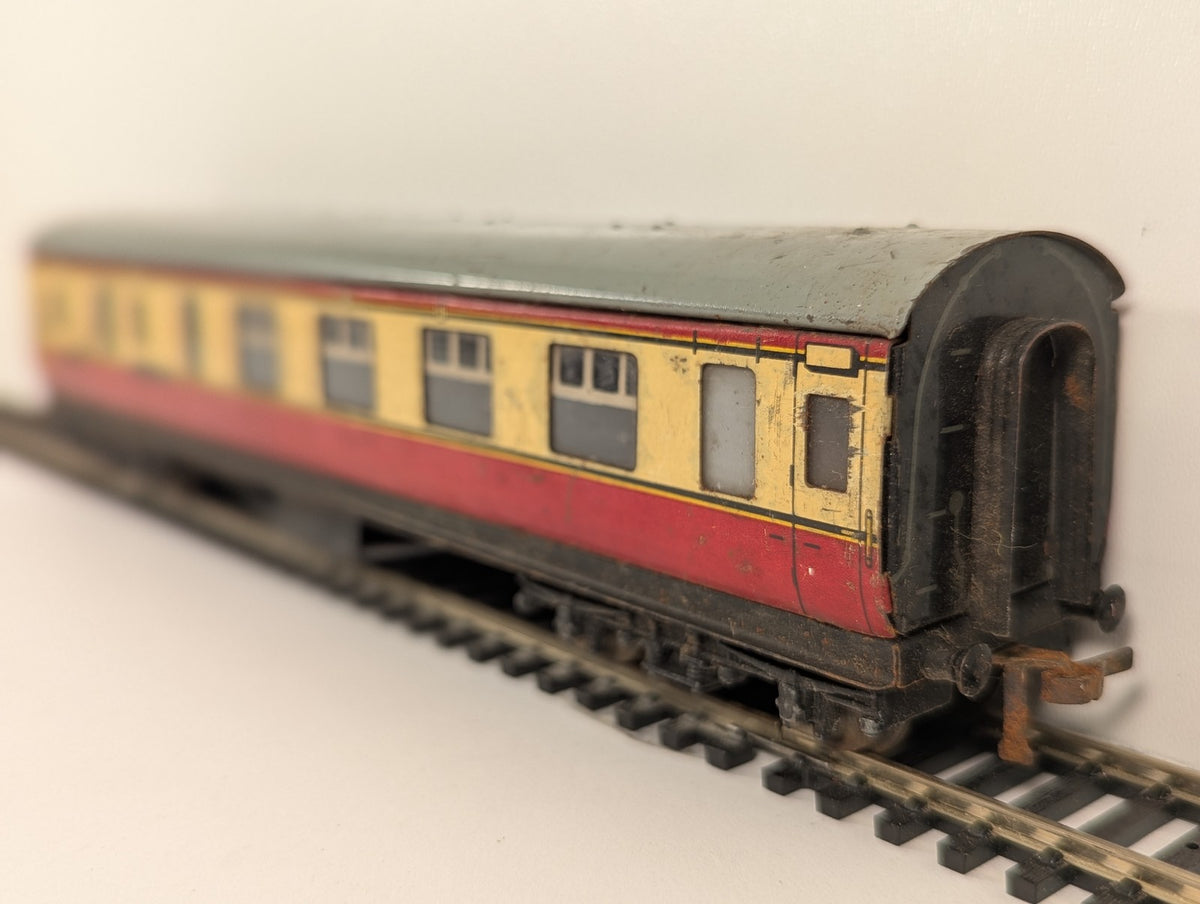 Hornby Dublo OO Gauge D12 BR Midland Region Brake Third Coach Passenger Coach