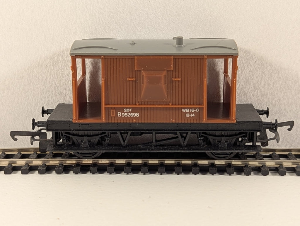 Hornby RailRoad – BR 20 Ton Brake Van (OO Gauge)