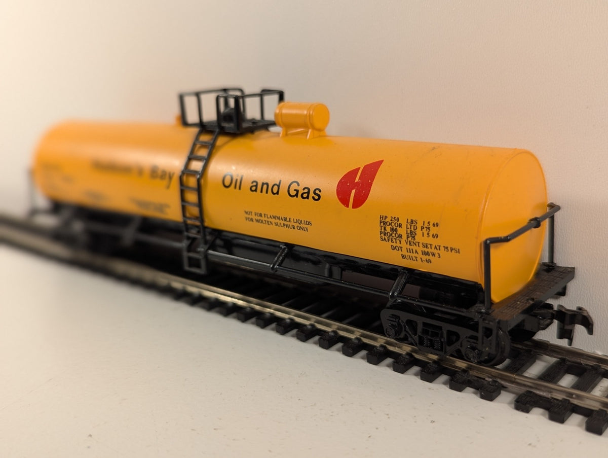 Life-Like HO Gauge Hudson’s Bay Oil & Gas Tank Wagon
