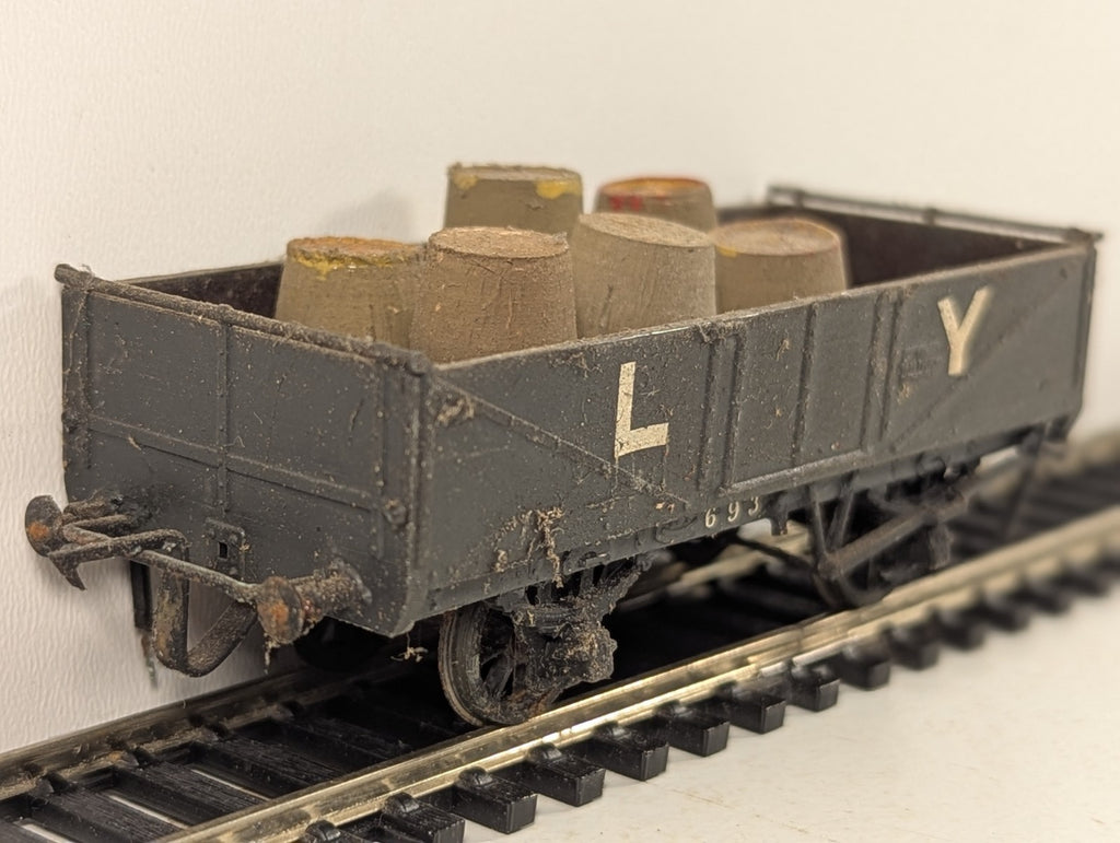 Kitbuilt OO Gauge L&Y 5-Plank Open Wagon Goods Wagon 693