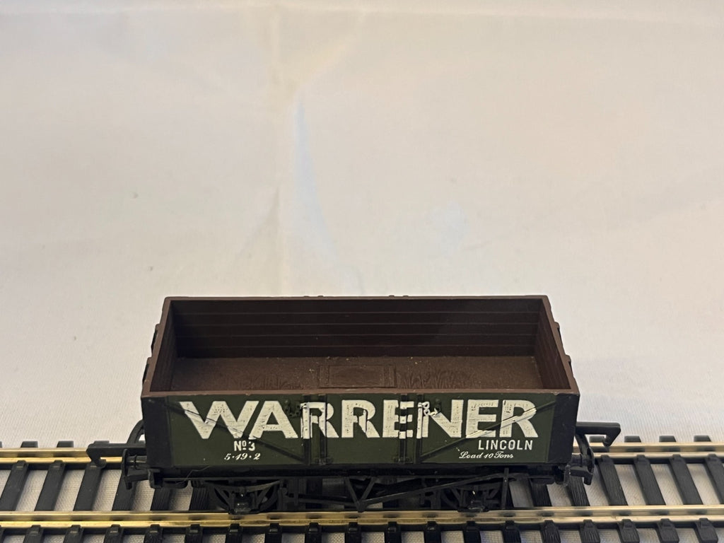 Mainline OO Gauge Warrener Lincoln 5 Plank Open Wagon Green